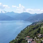 Hébergement de vacances In With Maggiore Views *