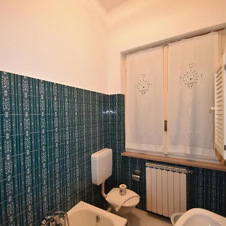 Feriehus In With Maggiore Views *